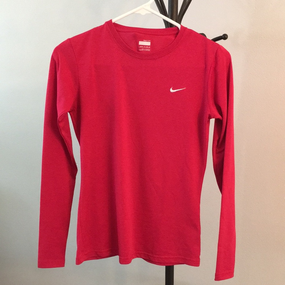 Nike Fitdry magenta long sleeved top sz XS